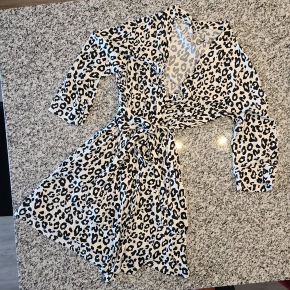 Cheetah Robe w/Pockets! NWOT! - Picture 4 of 4